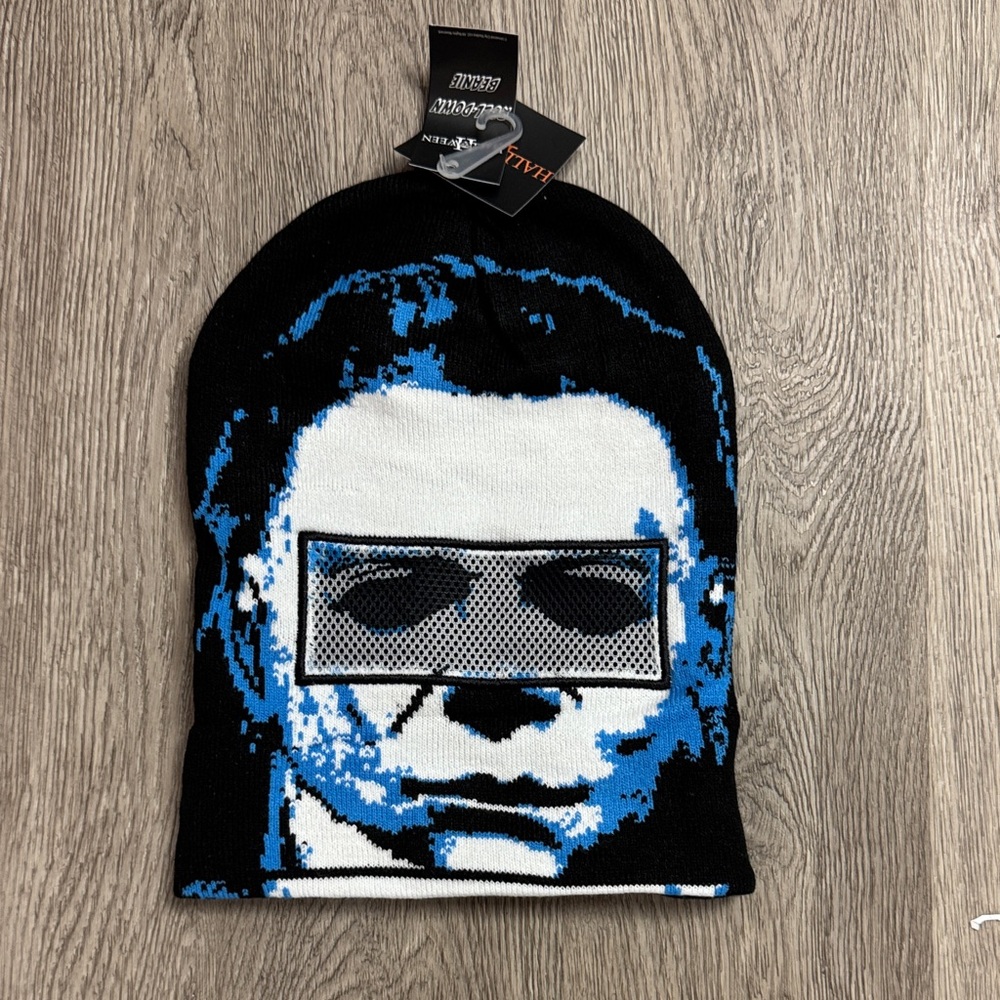 Halloween Roll-Down Beanie Teveal Mask NWT Universal Horror Michael Myers